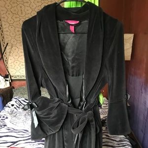 Betsey Johnson Soft Black Short Robe